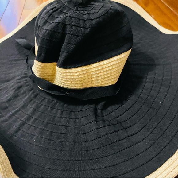 ⭐️ AUGUST Black and Tan Ribbon Bow Sun Hat - Picture 9 of 9